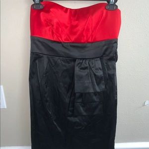 wishes wishes wishes sexy short cocktail party dress 
sz 7 sleeveless black/red
